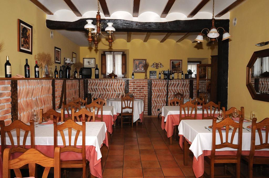 Ventilla Del Tirabeque Hotel Villacomparada de Rueda ภายนอก รูปภาพ